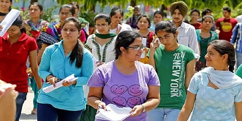 "“60 அரியர் வைத்திருப்பவருக்கு பிஇ பட்டமா? ஒரு வரைமுறை கிடையாதா? " உயர்கல்வி நிபுணர்