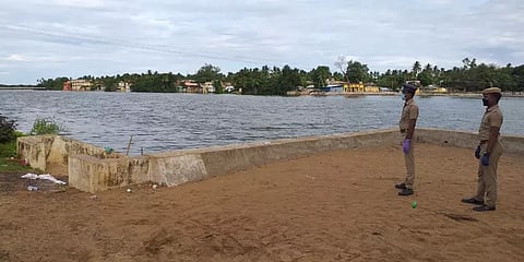 திருவையாறு: கொரோனாவால் ஏற்பட்ட மன உளைச்சலால் ஆற்றில் குதித்து முதியவர் தற்கொலை