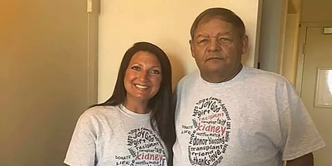 தன்னை பலமுறை கைது செய்த காவல் அதிகாரிக்கு கிட்னி தானம் செய்த பெண்