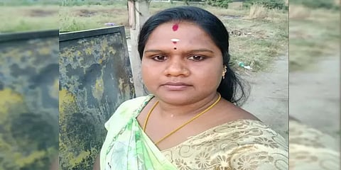 முதல் திருமண நாளை கொண்டாடுவதில் ஏற்பட்ட தகராறில் மனைவி தூக்கிட்டு தற்கொலை