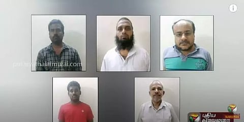 வாடிக்கையாளர்களின் ஆதார் நகல்களை கடத்தல் கும்பலுக்கு விற்ற நபர்கள்: சென்னையில் அதிர்ச்சி.!