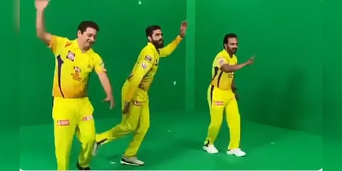 சினிமாப் பாடலுக்கு ஆட்டம் போட்ட சிஎஸ்கே வீரர்கள்