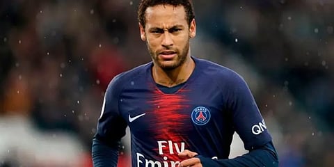 இனவெறி தாக்குதலுக்கு ஆளான கால்பந்தாட்ட வீரர் நெய்மர்..!