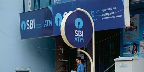 ‘ஏ.டி.எம்மில் பணம் எடுக்க இனி OTP அவசியம்’ எஸ்.பி.ஐ அதிரடி அறிவிப்பு