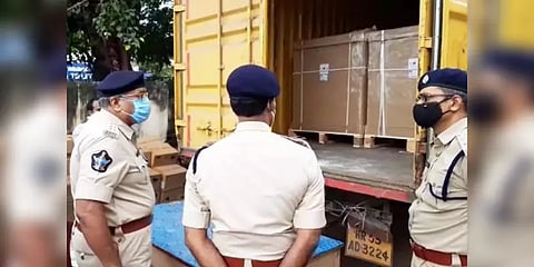 ஓடும் கண்டெய்னரில் ரூ.80 லட்சம் மதிப்பு எலக்ட்ரானிக்ஸ் பொருட்கள் கொள்ளை