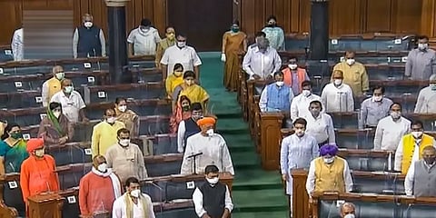 3 விவசாய மசோதாக்கள்: அம்சங்கள் என்ன? எதிர்க்கட்சிகள் எதிர்ப்பது ஏன்?