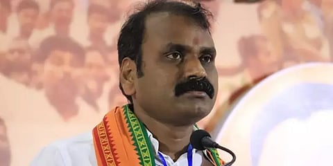 பெரியாரை வாழ்த்தும் எல்.முருகன்... என்ன சொல்கிறார்கள் அரசியல் விமர்சகர்கள்?