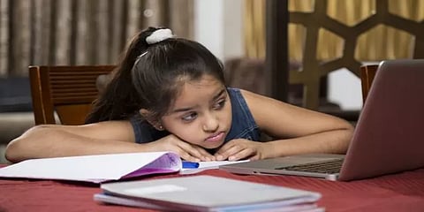 பள்ளிகளுக்கு காலாண்டு விடுமுறை தொடக்கம்: ஆன்லைன் வகுப்பு நடத்தினால் நடவடிக்கை