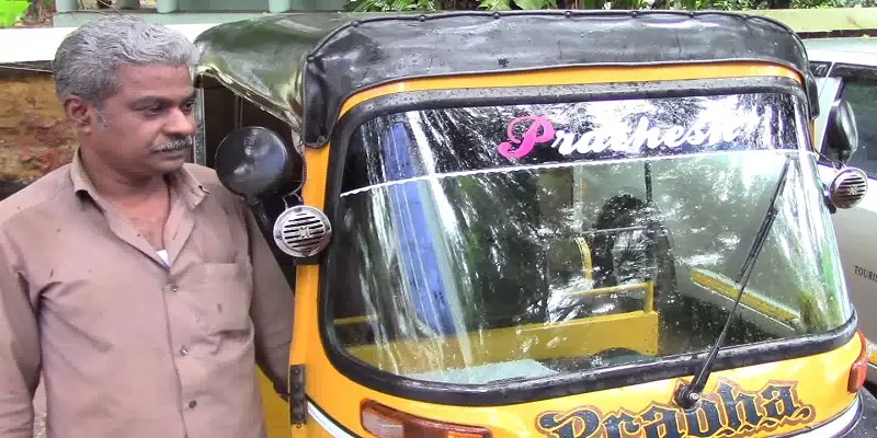 ஹெல்மெட் போடவில்லை - ஆட்டோவின் வாகன எண்ணுக்கு வந்த அபராதம்: குழப்பத்தில் ஓட்டுநர்.!