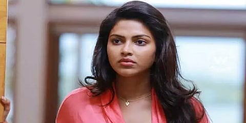 சில நாட்களுக்கு என்னைப் பின்தொடருங்கள்: பஞ்சகர்மா சிகிச்சை பற்றி அமலா பால்