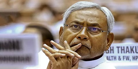 பிளஸ்டூ படித்த மாணவிகளுக்கு 25ஆயிரம் நிதியுதவி: தேர்தல் முன்னோட்டமாக அறிவித்த நிதிஷ்குமார்