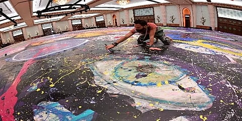 உலகின் மிகப்பெரிய ஓவியம்: ஏழைக் குழந்தைகளுக்கு நிதி திரட்ட புது முயற்சி