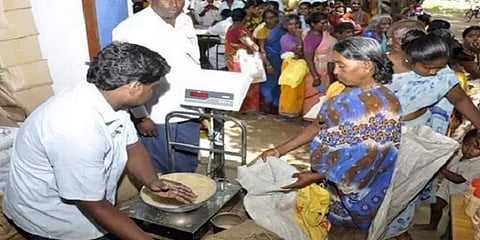 ரேஷன் கடைகளில் பயோமெட்ரிக் முறை: அக்டோபர் 1ம் தேதி முதல் நடைமுறை