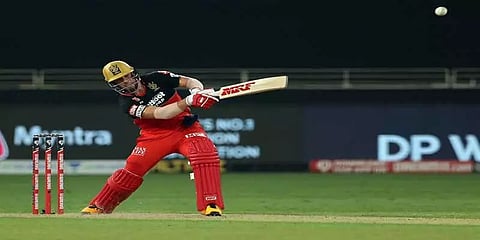 ஏமாற்றிய விராட்.. ஆனாலும் விளாசிய ஆர்சிபி.. ! மும்பைக்கு 202 டார்கெட்..!