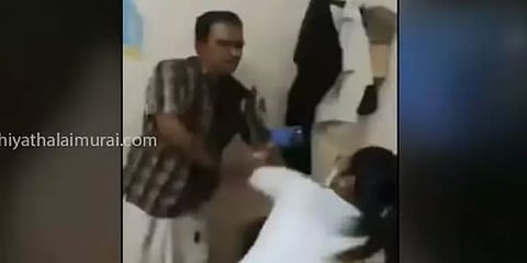 பெண்கள் குறித்து ஆபாசமாக பதிவிட்ட யூட்யூபர் மீது அட்டாக்: 3 பெண்கள் மீது வழக்கு