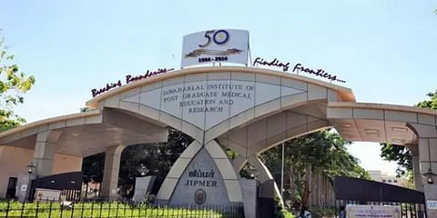 நீட் தேர்வு அடிப்படையில் மாணவர் சேர்க்கை - ஜிப்மர் நிர்வாகம்