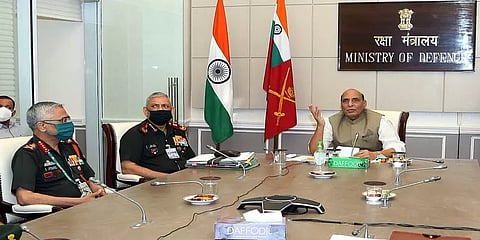 ரூ.2290 கோடி செலவில் முப்படைகளுக்கு நவீன ஆயுதங்கள் வாங்கும் இந்தியா..!