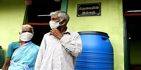 புதிய வீடு கட்டிக்கொடுத்து மாற்றுத்திறனாளியின் மனதை குளிரவைத்த உதவி ஆட்சியர் !