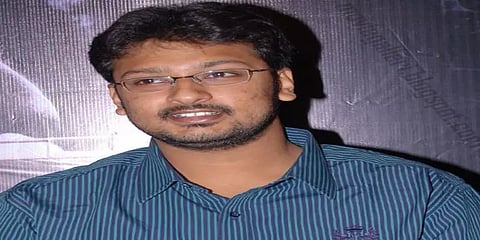 இயக்குநரான தயாநிதி அழகிரி: ஃபர்ஸ்ட் லுக் போஸ்டரை வெளியிட்ட அருள்நிதி!