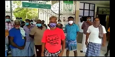 திருப்பூர்: கொரோனா சிகிச்சை மையத்தில் தரமான உணவு வழங்கக்கோரி உண்ணாவிரதம்