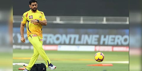 அணியில் மாற்றம் எப்படி ? - தோனி சொன்ன பதில்