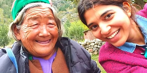 ’மக்கள் என்னுடைய குடும்பமாகவே மாறிவிட்டார்கள்’ -மலைகிராமத்தில் தங்கி சேவையாற்றும் டாக்டர்!