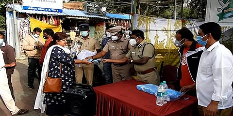 கொடைக்கானலில் கொரோனா விழிப்புணர்வை ஏற்படுத்திய திண்டுக்கல் சரக டி.ஐ.ஜி...