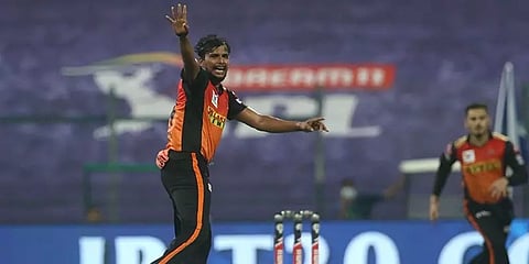 ''அப்பாவுக்கு நெசவு , அம்மாவுக்கு சாலையோரம் சிக்கன் கடை ’’ - நடராஜன் பகிர்ந்த கதை..!