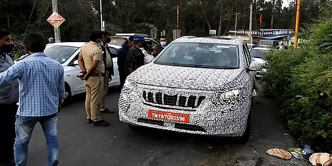 சந்தைக்கு வரும் முன்னே விதிகளை மீறி சோதனை ஓட்டமாக கொடைக்கானல் வந்த சொகுசு கார்.!