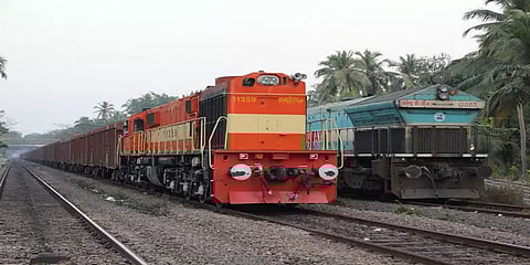 ரயில் டிக்கெட் முன்பதிவில் இந்தி மொழி சர்ச்சை.. தெற்கு ரயில்வே விளக்கம்