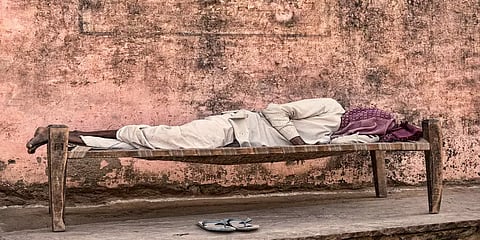 நகர்ப்புறங்களைவிட கிராமங்களில் அதிக நேரம் தூங்குகிறார்கள்: என்.எஸ்.ஓ ஆய்வு