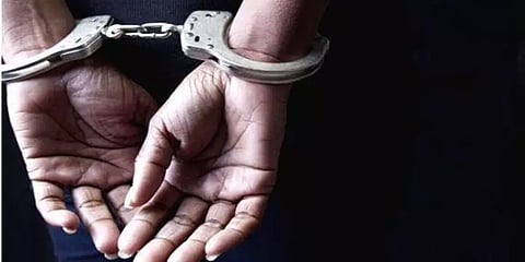 பியூட்டி பார்லர் வேலை.. போதைப்பொருள் கடத்தல் - கைதான மும்பை பெண்..!