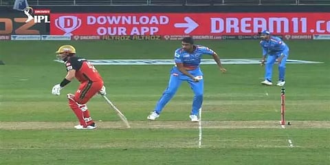 மீண்டும் மன்கட் : ஆரோன் ஃபின்சை எச்சரித்த அஸ்வின்