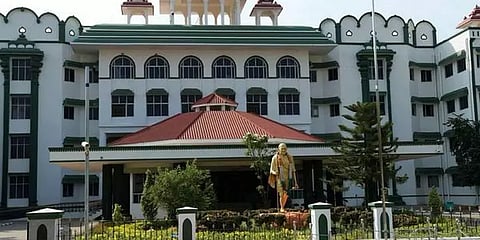 கல்வெட்டுகளை படிமம் எடுக்கும் வசதியை சென்னையில் ஏன் ஏற்படுத்தக்கூடாது? - நீதிமன்றம்