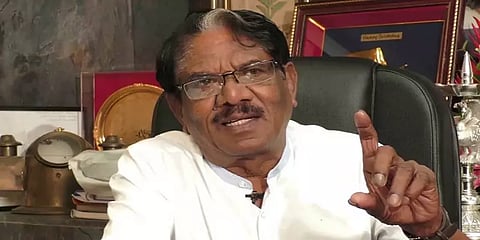 உங்கள் வீட்டில் பெண்பிள்ளைகள் இல்லையா?-'இரண்டாம்குத்து' படத்தை கடுமையாக சாடிய பாரதிராஜா