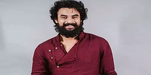 ஐசியுவில் சிகிச்சை.. அபாயக்கட்டத்தை தாண்டிய டோவினோ