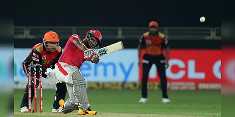 17 பந்துகளில் அரை சதம் : பந்துகளை பறக்கவிட்ட பூரன்..!