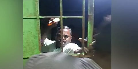 மதுபானக் கடையில் ரகளையில் ஈடுபட்ட காவலர்... வைரலாகும் வீடியோவால் பரபரப்பு