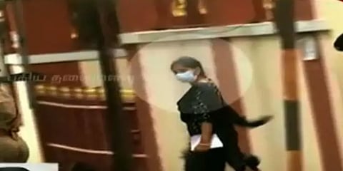 எம்.எல்.ஏ பிரபுவுடன் செல்ல மனைவி சௌந்தர்யாவுக்கு அனுமதி