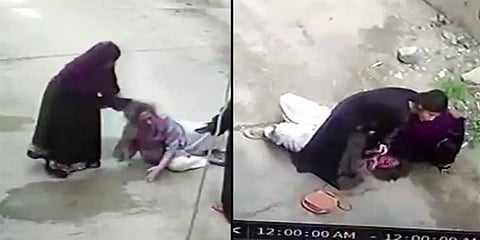 ஹைதராபாத்தில் மாமியாரை நடுரோட்டில் அடித்த மருமகள்-சிசிடிவியில் சிக்கிய காட்சிகள்