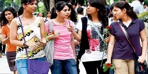 கல்லூரிகளில் கொரோனா விழிப்புணர்வு: பல்கலைக்கழக மானியக் குழு உத்தரவு