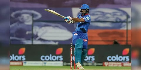 தவான் அரை சதம் : 162 ரன்கள் குவித்த டெல்லி