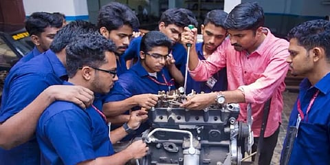 அரசு ஐடிஐ மாணவர் சேர்க்கை: இரண்டாம் கட்ட கலந்தாய்வுக்கு விண்ணப்பிக்கலாம்