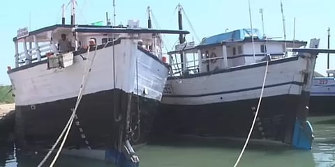 தூத்துக்குடி-மாலத்தீவு சரக்கு கப்பல் சேவை தொடக்கம்... பாதிக்கப்படும் பாரம்பரிய தோணி தொழில்