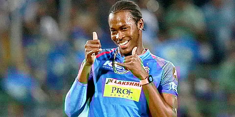 மும்பை மின்வெட்டு... அன்றே சொன்னாரா ஆர்ச்சர்? வைரலாகி வரும் பழைய ட்வீட்..!