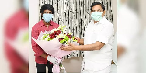 முதலமைச்சர் எடப்பாடி பழனிசாமியுடன் நடிகர் சூரி சந்திப்பு