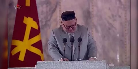 மேடையிலே அழுத ‘கிம் ஜாங் உன்’ : கண்ணீர் விட்ட வடகொரிய மக்கள்..!