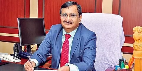 எப்படி ரூ.1570 கோடி திரட்ட முடியும்?: சூரப்பாவுக்கு தமிழக அரசு கேள்வி