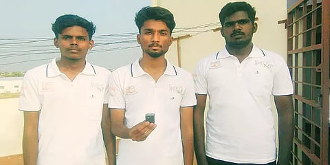 கரூர்: உலகிலேயே மிகச்சிறிய சாட்டிலைட்டை வடிவமைத்த மாணவர்களுக்கு நாசா பாராட்டு!