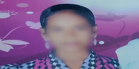 வறுமையால் படிக்க முடியவில்லை... விரக்தியில் மாணவி எடுத்த விபரீத முடிவு!